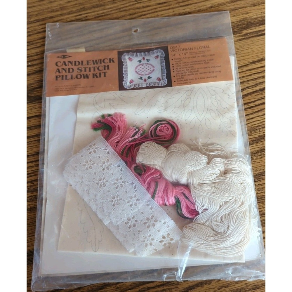 New Sealed Vintage Victorian Floral Candlewicking Embroidery Pillow Kit 14‎ X 14 - Picture 3 of 4